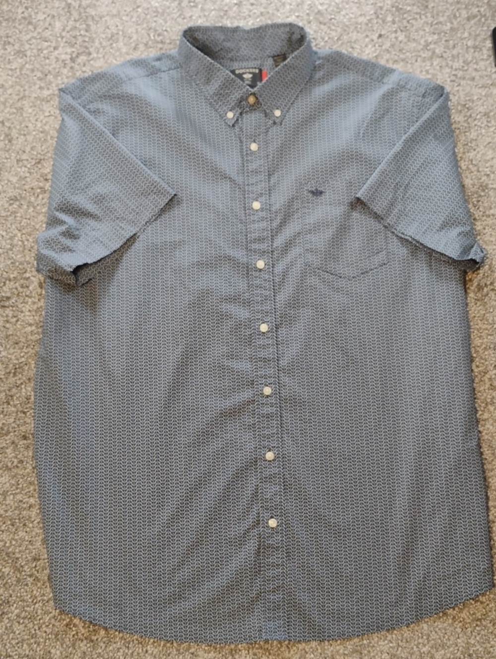 Dockers Men's Short-Sleeve Button-Down Shirt in Blue Pattern